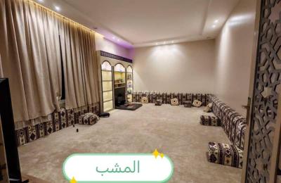 Floor for Sale in Al Zuhur، Rumah