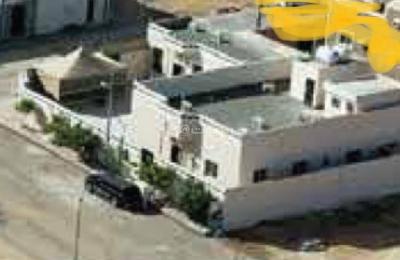 Floor in Al Qarina Al Jadida 8 bedrooms 1700000 SAR - 87667913