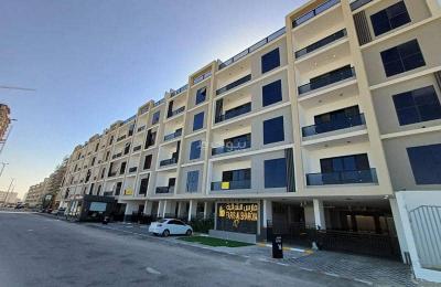 Apartment for rent in Al-Bahr neighborhood - facing the sea directly -