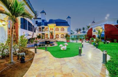 Luxury palace for sale in North Abhor – Elegant design and prestigious location