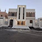 Apartment for sale on Abu Al-Hassan Al-Majashi Street, Al-Suways 1 neighborhood, Jazan city, Jazan region.