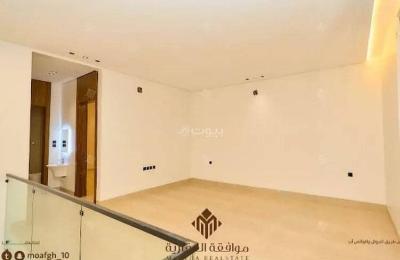 Villa for sale on Abdullah Al-Nahwi Street, Al-Mahdiyah District, Riyadh City, Riyadh Region.
