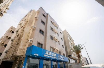 For rent in the Al-Aziziyah neighborhood.