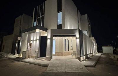Villa with a Ghsoon apartment in Al Janadriyah