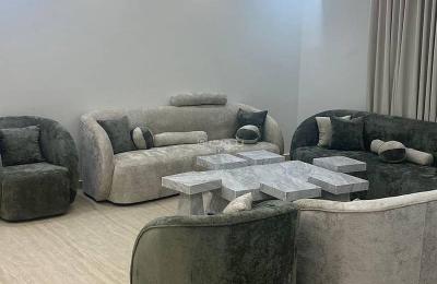 شقة مكونة من غرفتين وصالة للإيجار الشهري