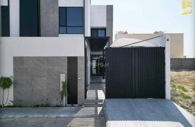 Luxury villa for sale in King Fahd District in Dammam