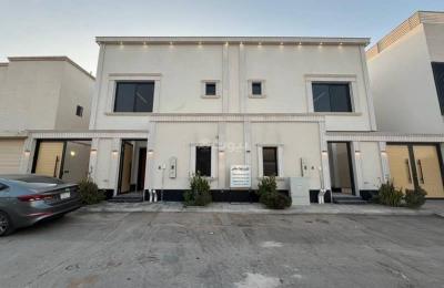 A villa consisting of 6 bedrooms for sale in Al Mahdiyah.