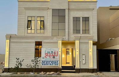 Villa consisting of 5 bedrooms for sale in Al Mahdiyah