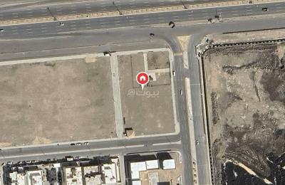 Land in the Al-Anahi neighborhood, area of 9000 square meters, price per meter 115 riyals.