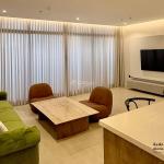 Executive 3-bedroom apartment with a maid's room and storage