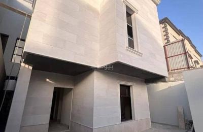 Villa For Sale in King Fahd Suburb, Dammam