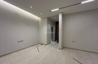 Villa with an area of 315 in Al-Mahdiyah neighborhood