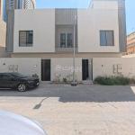 Spacious Unfurnished Floor in Al Olaya District