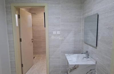 Apartment in Ar Rehab 4 bedrooms 18000 SAR - 87782573