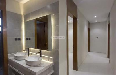 Floor 675 SQM with 4 Bedrooms