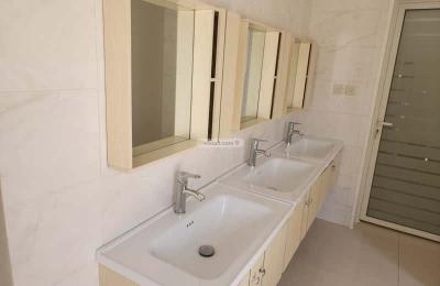 Villa 900 SQM Facing South on 15m Width Street