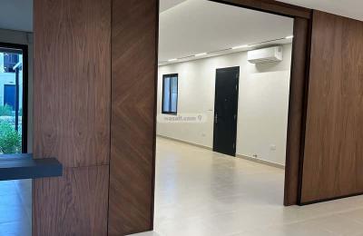 Villa 300 SQM Facing North on 15m Width Street