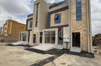 Apartment with 9 Bedrooms