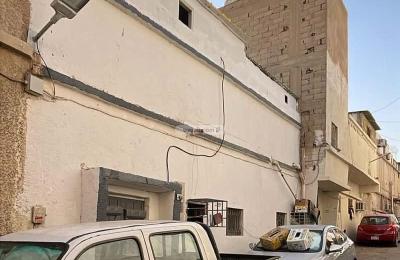 Building 100 SQM Facing East