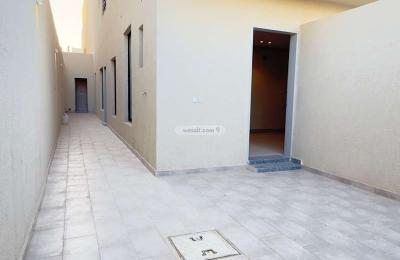 Floor 116.81 SQM with 4 Bedrooms