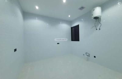 Floor 168 SQM with 3 Bedrooms