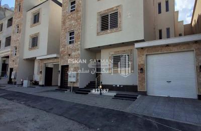 Floor 227.51 SQM with 6 Bedrooms