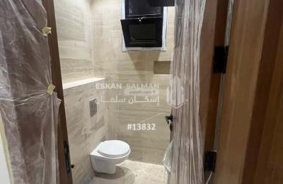 Floor 194.85 SQM with 6 Bedrooms