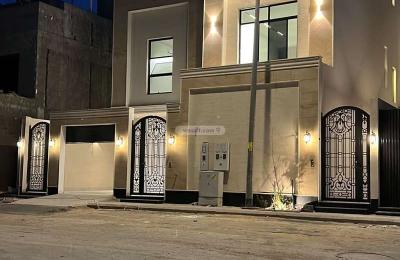 Floor 208.53 SQM with 5 Bedrooms