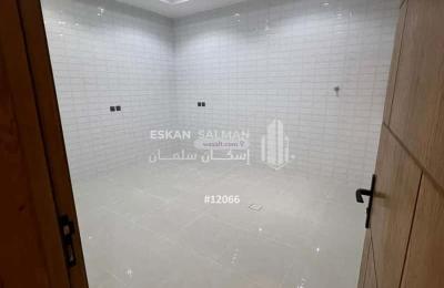 Floor 210.78 SQM with 5 Bedrooms