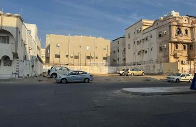 Land 625 SQM Facing West on 25m Width Street