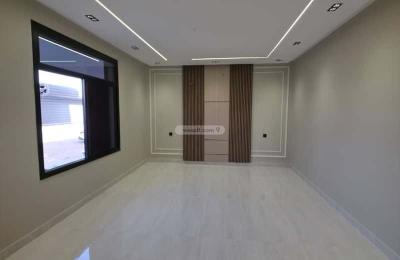 Villa 390 SQM Facing South on 40m Width Street