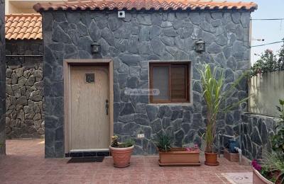 Villa 660 SQM Facing East with 10 Bedrooms