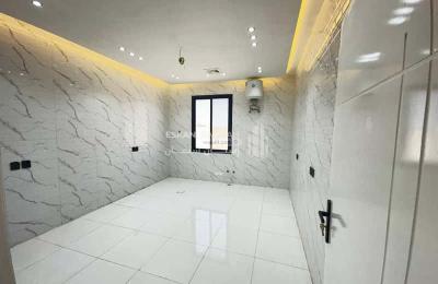 Floor 562.38 SQM with 6 Bedrooms