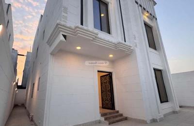 Villa 300 SQM Facing East on 25m Width Street