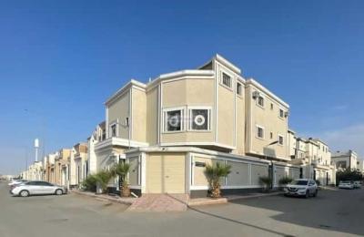 Villa 341 SQM with 2 Apartments Facing North, West