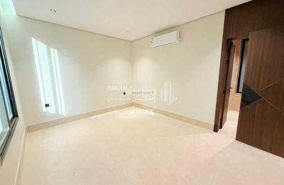 Apartment with 4 Bedrooms