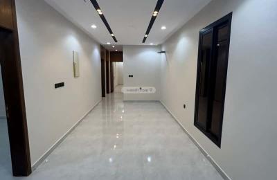 Villa 300 SQM with 3 Apartments Facing East