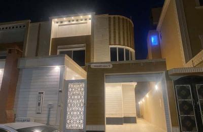 Villa 250 SQM Facing West on 15m Width Street