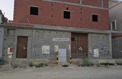 Building 448 SQM with 3 Floors Facing South