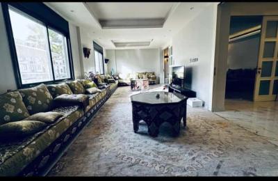 Apartment with 4 Bedrooms