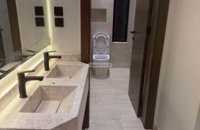 Apartment with 6 Bedrooms