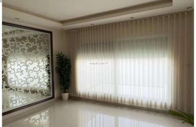 Floor 300 SQM with 5 Bedrooms