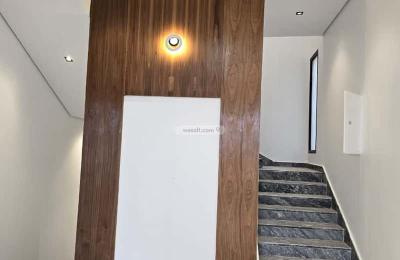 Villa 468 SQM with 2 Apartments Facing South