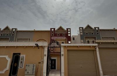 Villa 300 SQM Facing North on 15m Width Street