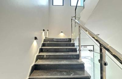 Floor with 5 Bedrooms