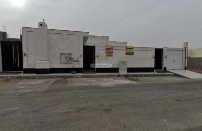 Floor 630 SQM with 4 Bedrooms