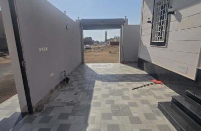 Villa 195 SQM with 1 Apartment Facing South