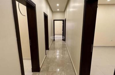 Apartment with 6 Bedrooms