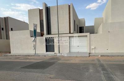 Villa 320 SQM Facing South on 15m Width Street