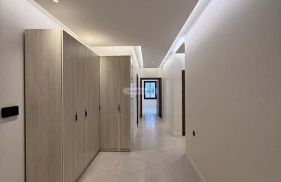 Apartment 185.81 SQM with 5 Bedrooms